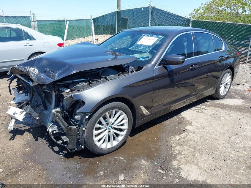 2023 BMW 5er VIN WBA13BJ01PWY11834 IAAI salvage auction — FRONT END, Wait Title, sold $9,000 on 2026-08-17 (photo 2)