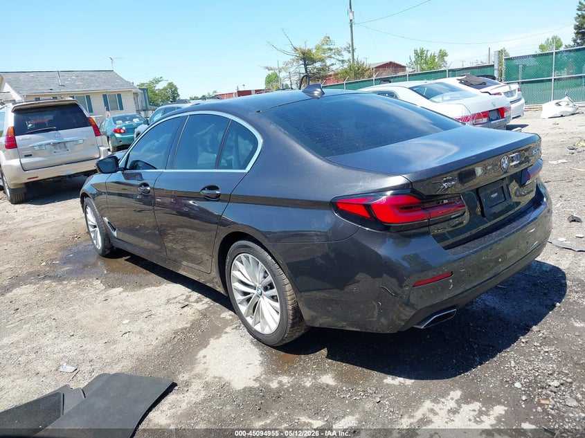 2023 BMW 5er VIN WBA13BJ01PWY11834 IAAI salvage auction — FRONT END, Wait Title, sold $9,000 on 2026-08-17 (photo 3)