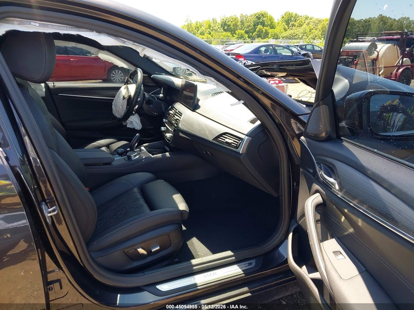 2023 BMW 5er VIN WBA13BJ01PWY11834 IAAI salvage auction — FRONT END, Wait Title, sold $9,000 on 2026-08-17 (photo 5)