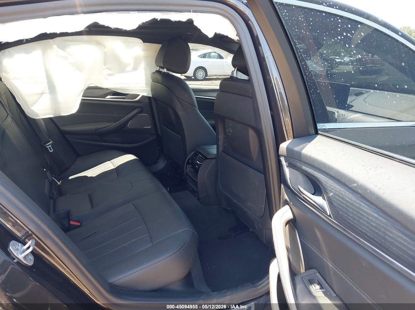 2023 BMW 5er VIN WBA13BJ01PWY11834 IAAI salvage auction — FRONT END, Wait Title, sold $9,000 on 2026-08-17 (photo 8)
