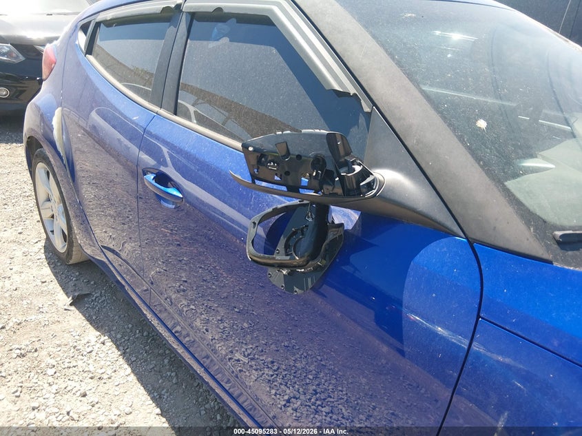 2014 Hyundai Veloster VIN KMHTC6AD9EU215087 IAAI salvage auction — NORMAL WEAR, Salvage (Texas), sold $275 on 2026-07-29 (photo 6)