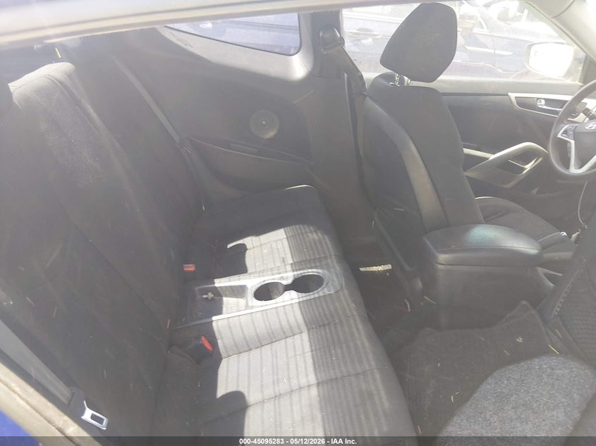 2014 Hyundai Veloster VIN KMHTC6AD9EU215087 IAAI salvage auction — NORMAL WEAR, Salvage (Texas), sold $275 on 2026-07-29 (photo 8)