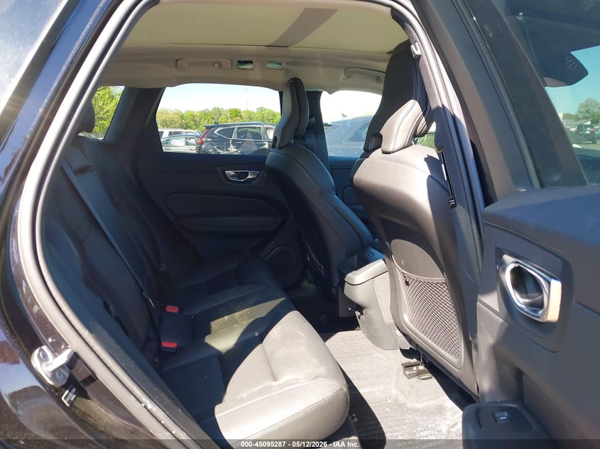 2025 Volvo Xc60 VIN YV4M12RJ3S1178047 IAAI salvage auction — FRONT & REAR, Salvage (New Jersey), sold $17,000 on 2026-08-30 (photo 8)