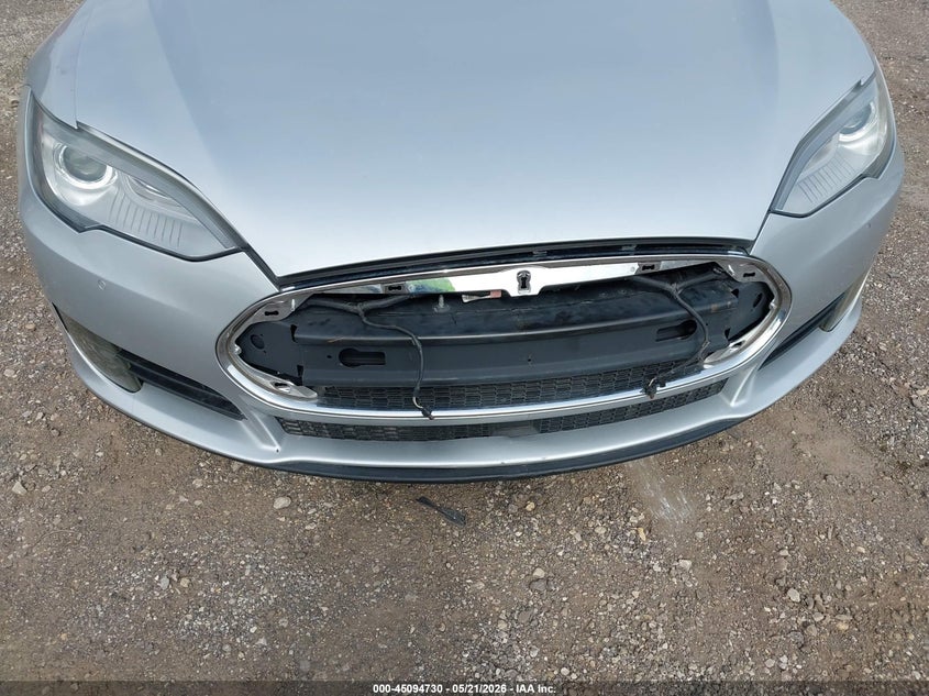 2016 Tesla Model s VIN 5YJSA1E2XGF130207 IAAI salvage auction — FRONT END, Salvage (Illinois), sold $2,100 on 2026-07-08 (photo 6)