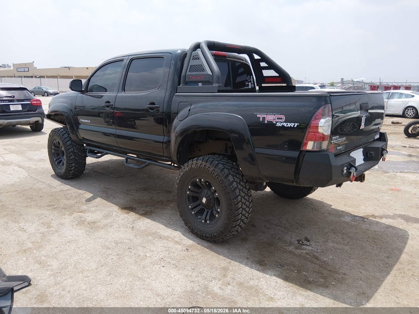 2011 Toyota Tacoma VIN 5TFLU4EN2BX003618 IAAI salvage auction — HAIL, Salvage (Kansas), sold $10,400 on 2026-07-24 (photo 3)