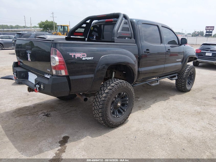 2011 Toyota Tacoma VIN 5TFLU4EN2BX003618 IAAI salvage auction — HAIL, Salvage (Kansas), sold $10,400 on 2026-07-24 (photo 4)