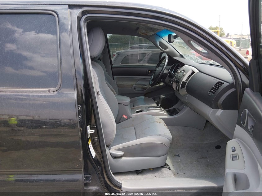 2011 Toyota Tacoma VIN 5TFLU4EN2BX003618 IAAI salvage auction — HAIL, Salvage (Kansas), sold $10,400 on 2026-07-24 (photo 5)