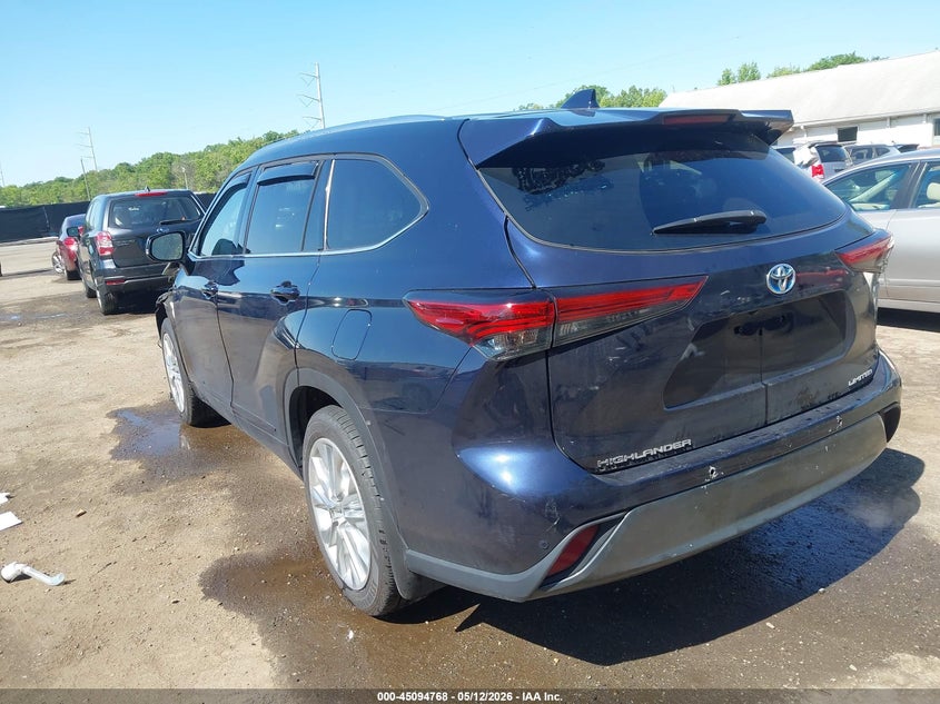2023 Toyota Highlander VIN 5TDXBRCH4PS581251 IAAI salvage auction — FRONT END, Salvage - 75% Or Less (Maryland), sold $16,900 on 2026-07-29 (photo 3)