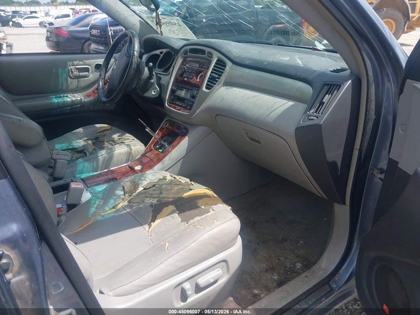 2004 Toyota Highlander VIN JTEEP21A040023901 IAAI salvage auction — ALL OVER, Salvage (Georgia), sold $575 on 2026-07-09 (photo 5)