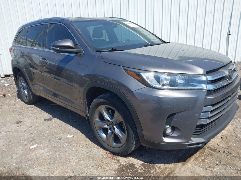 2019 Toyota Highlander VIN 5TDDZRFH2KS933942 IAAI salvage auction — HAIL, Clear (Oklahoma), sold $13,500 on 2026-07-08 (photo 1)