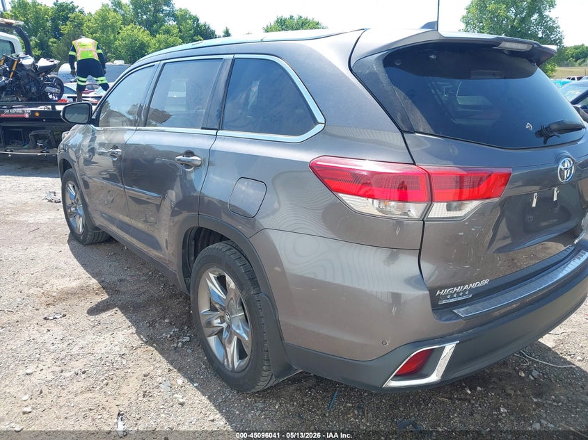 2019 Toyota Highlander VIN 5TDDZRFH2KS933942 IAAI salvage auction — HAIL, Clear (Oklahoma), sold $13,500 on 2026-07-08 (photo 3)