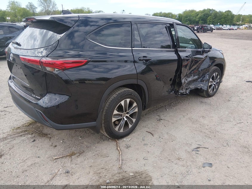 2020 Toyota Highlander VIN 5TDHZRBH5LS501063 IAAI salvage auction — REPOSSESSION, Salvage (Virginia), sold $13,450 on 2026-07-14 (photo 4)