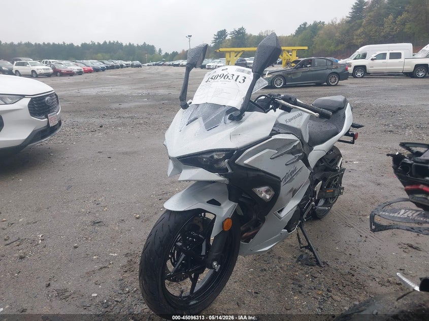 2025 Kawasaki Ninja VIN ML5EXGG16SDA53304 IAAI salvage auction — ALL OVER, Salvage (Massachusetts), sold $1,550 on 2026-07-14 (photo 2)