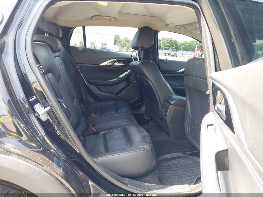 2017 Infiniti Qx30 VIN SJKCH5CR5HA026643 IAAI salvage auction — REAR END, Rebuildable (Florida), sold $25 on 2026-07-30 (photo 8)