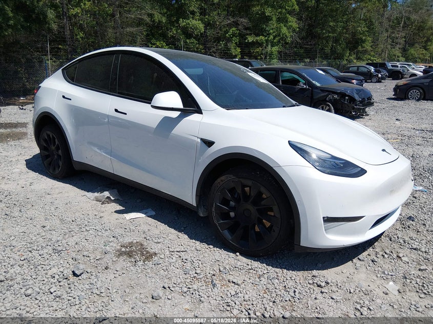 2022 Tesla Model y VIN 7SAYGAEE9NF308739 IAAI salvage auction — LEFT FRONT, Clear (South Carolina), sold $9,100 on 2026-07-15 (photo 1)