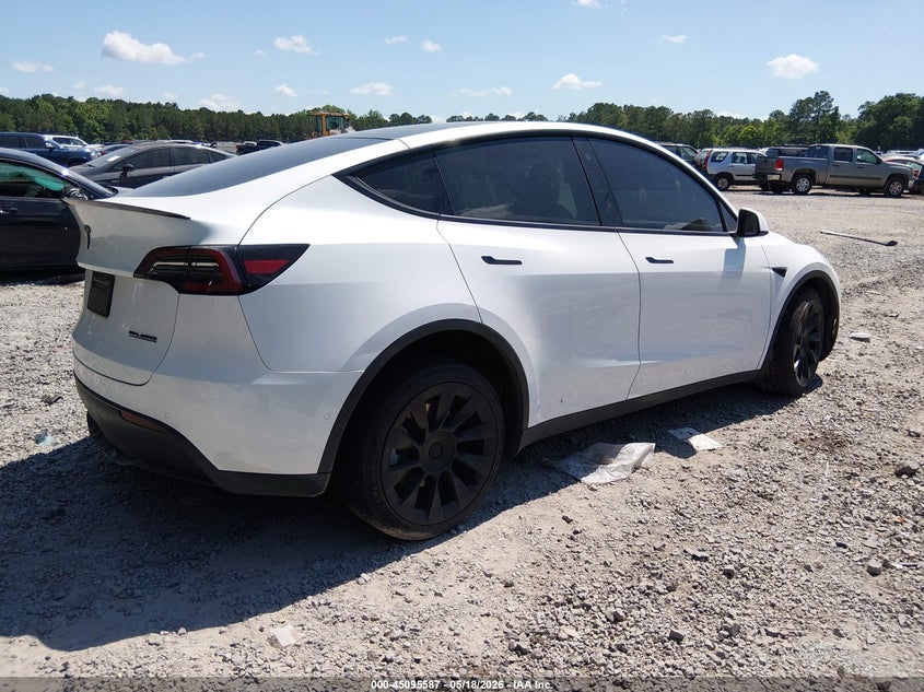 2022 Tesla Model y VIN 7SAYGAEE9NF308739 IAAI salvage auction — LEFT FRONT, Clear (South Carolina), sold $9,100 on 2026-07-15 (photo 4)
