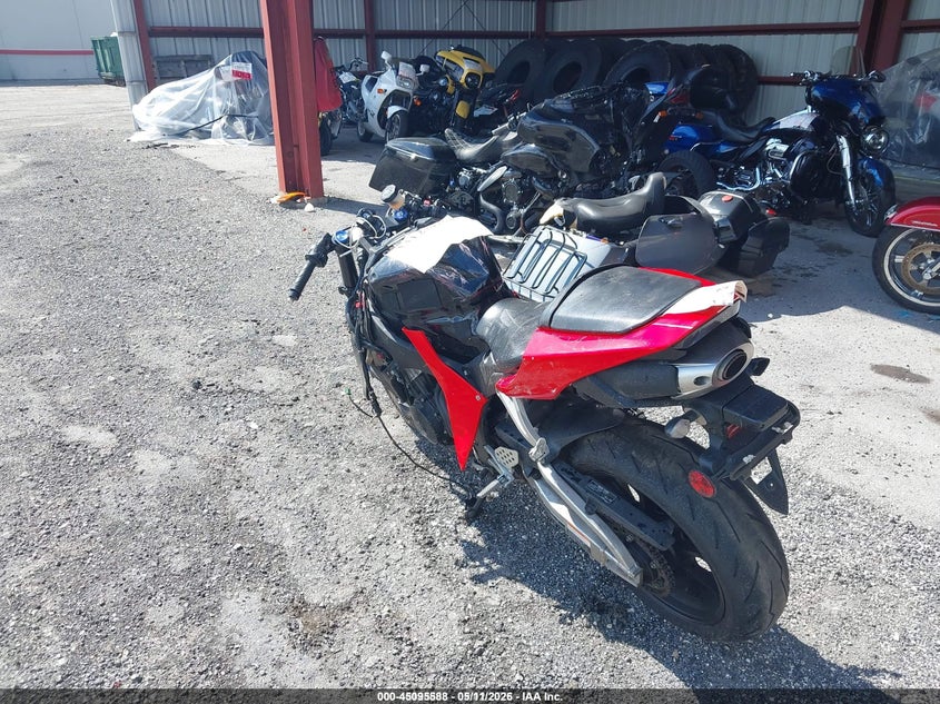 2016 Honda Cbr VIN JH2PC40J5GK200318 IAAI salvage auction — FRONT END, Salvage (Idaho), sold $725 on 2026-07-06 (photo 3)