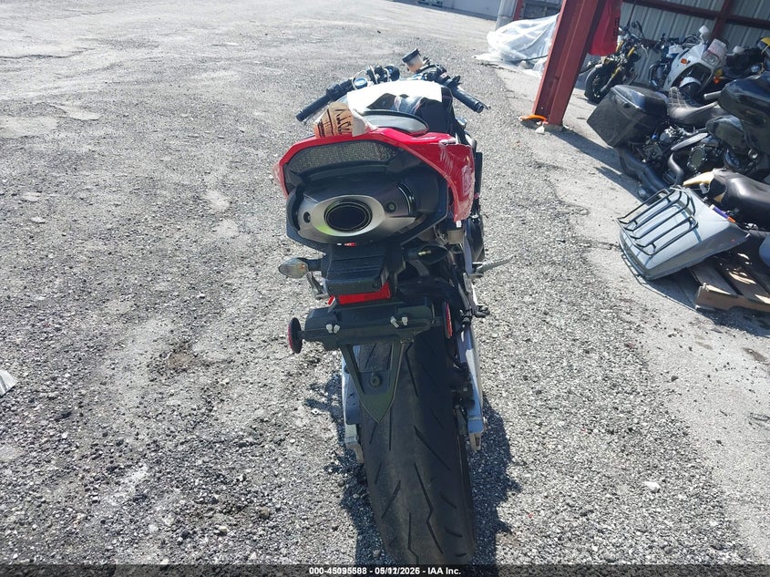 2016 Honda Cbr VIN JH2PC40J5GK200318 IAAI salvage auction — FRONT END, Salvage (Idaho), sold $725 on 2026-07-06 (photo 6)