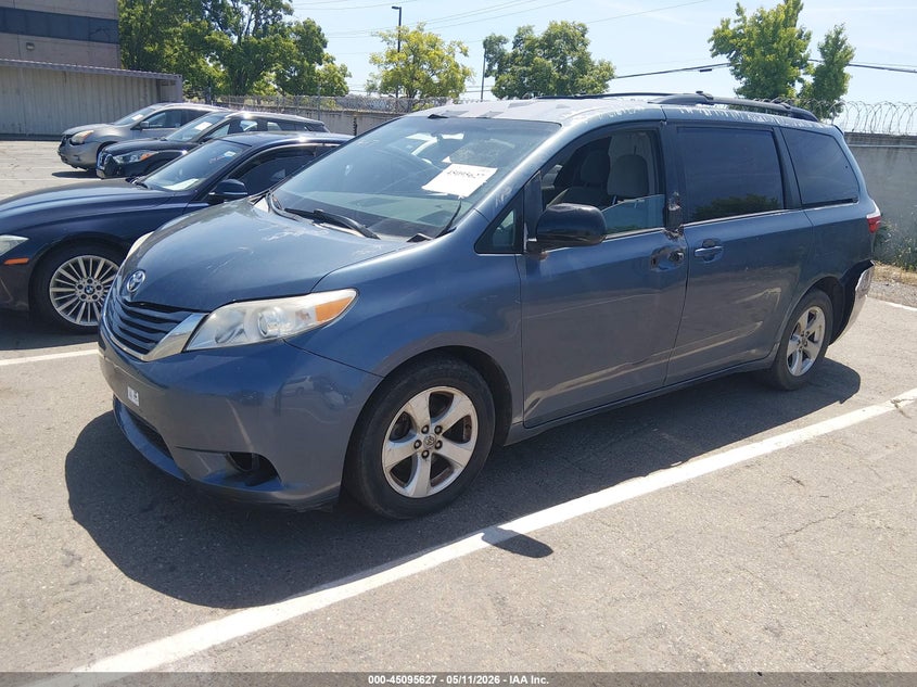 2015 Toyota Sienna VIN 5TDKK3DC1FS649434 IAAI salvage auction — UNKNOWN, Clear - Dealer Only (Hawaii), sold $4,650 on 2026-07-22 (photo 2)