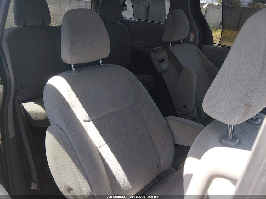 2015 Toyota Sienna VIN 5TDKK3DC1FS649434 IAAI salvage auction — UNKNOWN, Clear - Dealer Only (Hawaii), sold $4,650 on 2026-07-22 (photo 8)