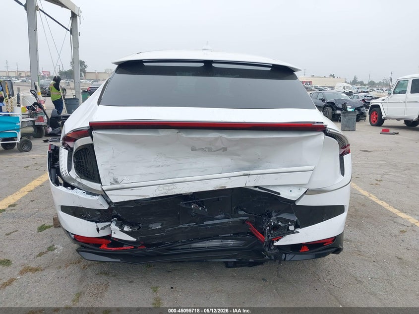 2025 Kia Ev6 VIN 5XYC3DJC7SG013961 IAAI salvage auction — REAR END, Salvage (California), sold $13,700 on 2026-07-08 (photo 6)
