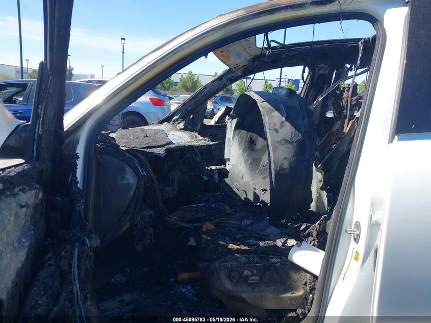 2012 Audi Q5 VIN WA1LFAFP2CA088760 IAAI salvage auction — TOTAL BURN, Non-Repairable Certificate (California), sold $25 on 2026-07-31 (photo 5)