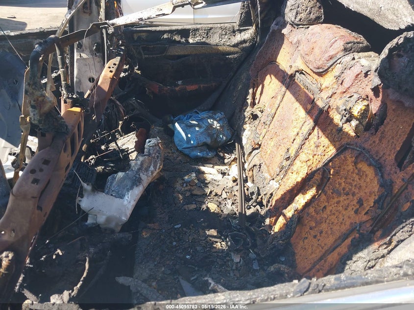 2012 Audi Q5 VIN WA1LFAFP2CA088760 IAAI salvage auction — TOTAL BURN, Non-Repairable Certificate (California), sold $25 on 2026-07-31 (photo 8)