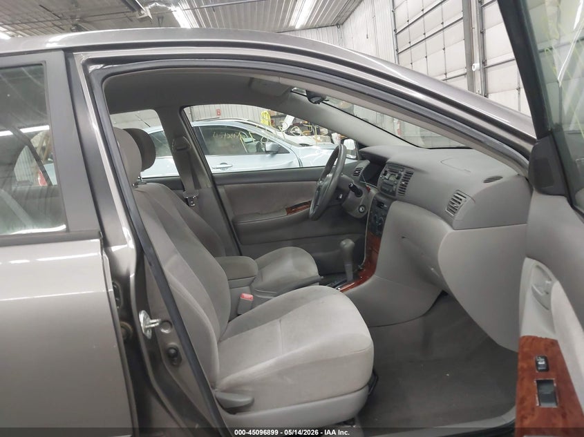 2006 Toyota Corolla VIN 1NXBR32E66Z709182 IAAI salvage auction — NORMAL WEAR, Clear (Minnesota), sold $1,075 on 2026-07-12 (photo 5)