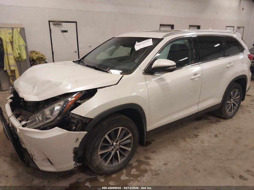 2019 Toyota Highlander VIN 5TDJZRFH2KS574059 IAAI salvage auction — FRONT END, Clear (Michigan), sold $6,500 on 2026-07-21 (photo 2)