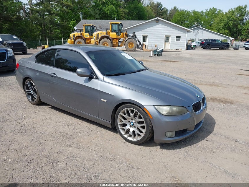 2010 BMW 3er VIN WBAWV1C50AP124266 IAAI salvage auction — NORMAL WEAR, Salvage (Texas), sold $450 on 2026-07-27 (photo 1)