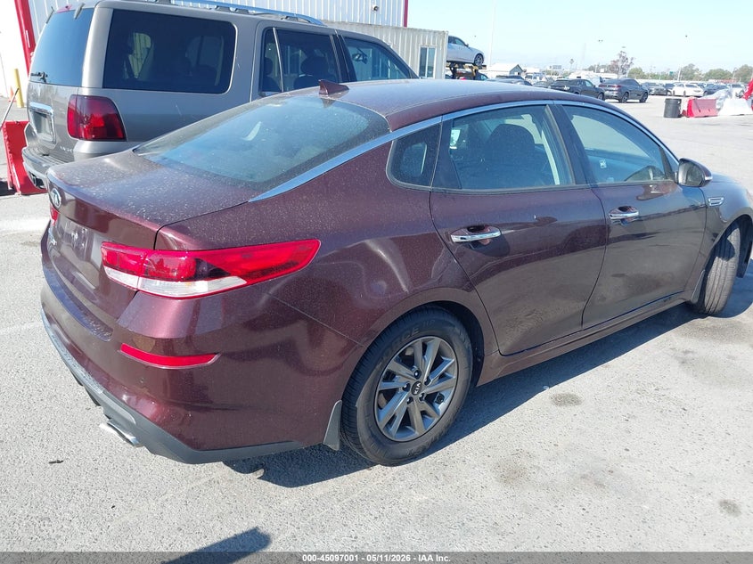 2019 Kia Optima VIN 5XXGT4L36KG326065 IAAI salvage auction — VANDALISM, Clear - Dealer Only (California), sold $2,150 on 2026-07-09 (photo 4)