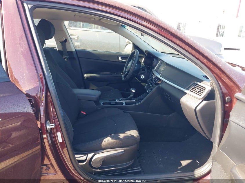2019 Kia Optima VIN 5XXGT4L36KG326065 IAAI salvage auction — VANDALISM, Clear - Dealer Only (California), sold $2,150 on 2026-07-09 (photo 5)