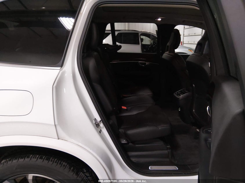 2017 Volvo Xc90 VIN YV4A22PK0H1124127 IAAI salvage auction — FRESH WATER, Salvage (Iowa), sold $6,500 on 2026-07-07 (photo 8)