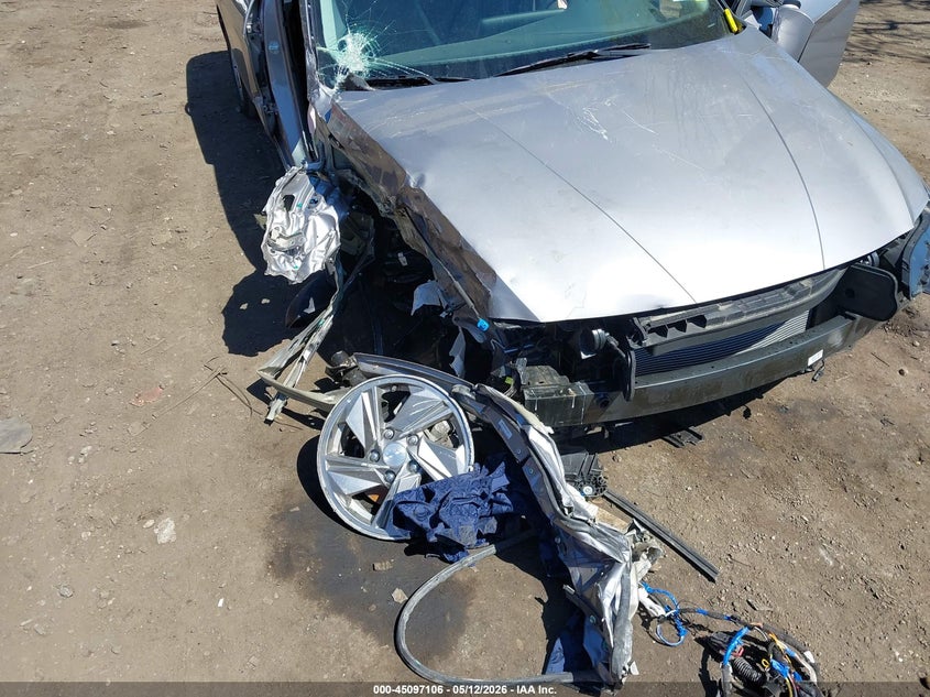 2025 Hyundai Elantra VIN KMHLL4DG2SU940908 IAAI salvage auction — BIOHAZARD/CHEMICAL, Mv-907A (New York), sold $2,225 on 2026-07-07 (photo 6)