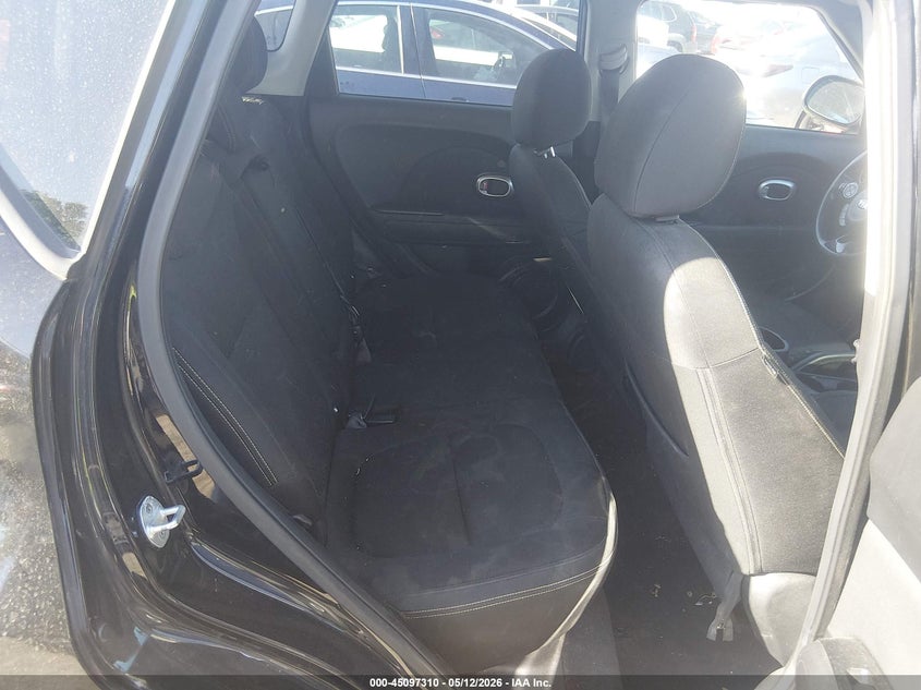 2015 Kia Soul VIN KNDJP3A51F7112303 IAAI salvage auction — LEFT FRONT, Salvage (Oklahoma), sold $900 on 2026-07-29 (photo 8)