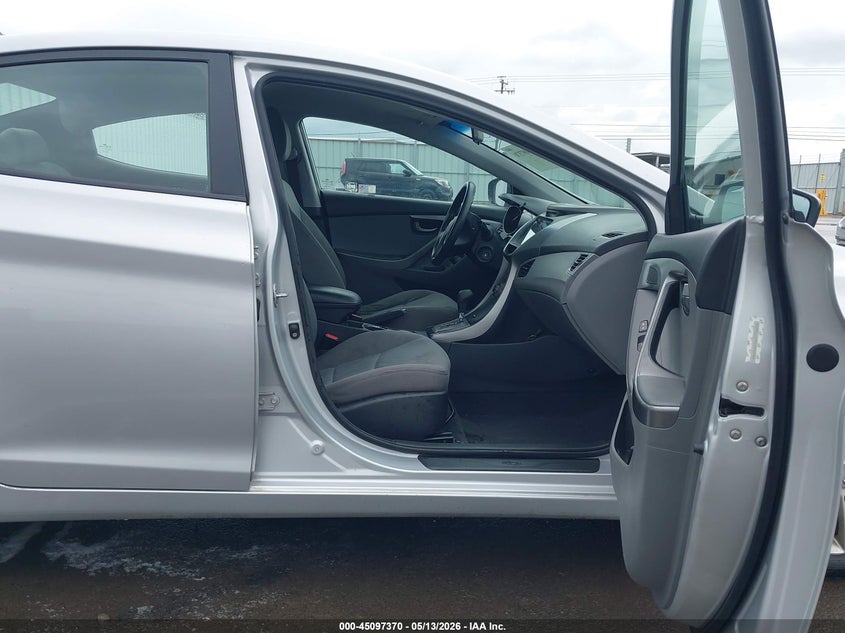 2013 Hyundai Elantra VIN KMHDH4AE4DU716454 IAAI salvage auction — REAR END, Salvage (Oregon), sold $275 on 2026-07-21 (photo 5)