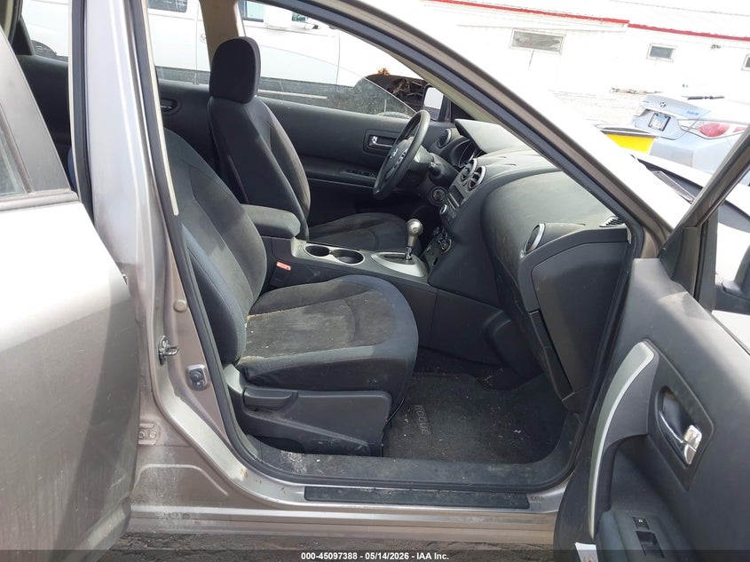2010 Nissan Rogue sport VIN JN8AS5MV6AW607198 IAAI salvage auction — LEFT SIDE, Salvage (Illinois), sold $600 on 2026-07-20 (photo 5)