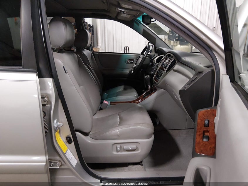 2007 Toyota Highlander VIN JTEEP21A970210798 IAAI salvage auction — HAIL, Salvage (Missouri), sold $1,250 on 2026-08-02 (photo 5)