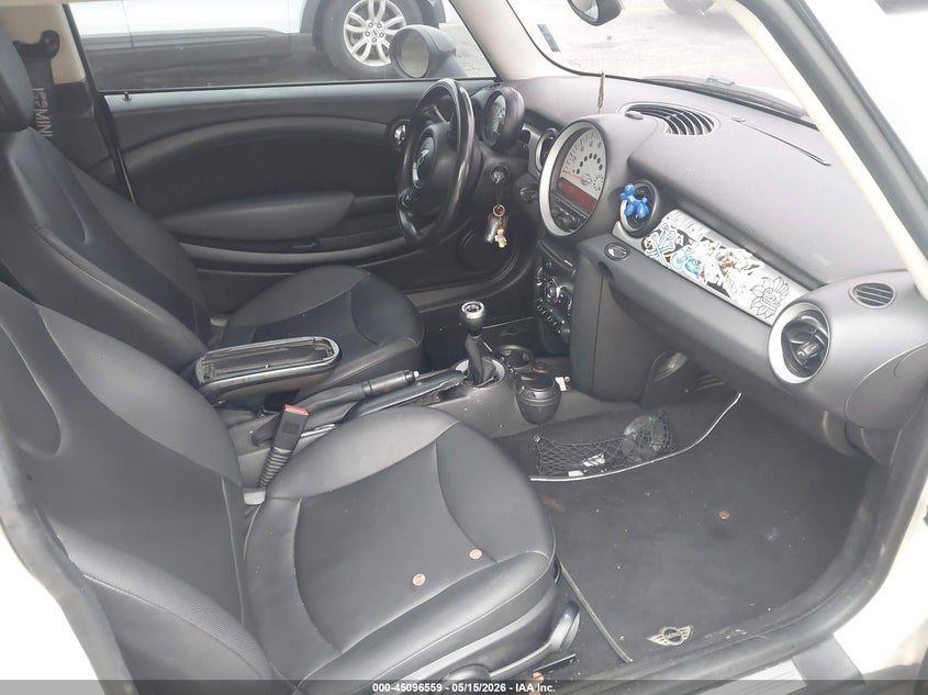 2011 Mini Cooper VIN WMWSU3C5XBT099415 IAAI salvage auction — LEFT FRONT, Salvage (California), sold $350 on 2026-07-07 (photo 5)