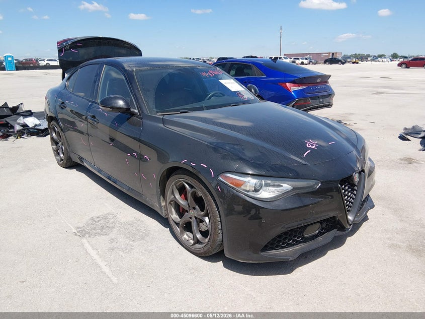 2017 Alfa romeo Giulia VIN ZARFAECN4H7534140 IAAI salvage auction — REAR END, Original (Texas), sold $4,775 on 2026-07-30 (photo 1)