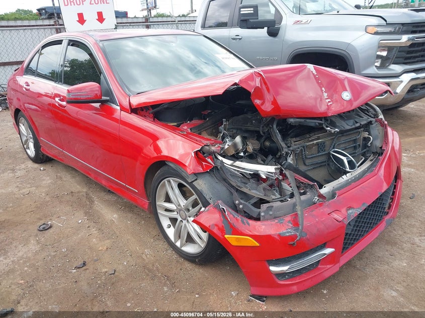 2014 Mercedes-benz C-klasse VIN WDDGF4HB5ER308462 IAAI salvage auction — FRONT END, Salvage Title, sold $450 on 2026-08-02 (photo 1)