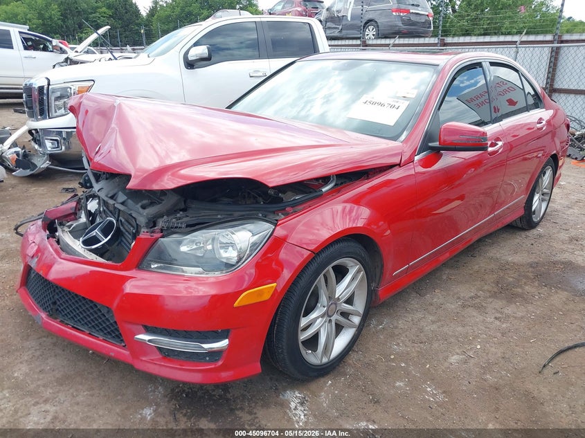 2014 Mercedes-benz C-klasse VIN WDDGF4HB5ER308462 IAAI salvage auction — FRONT END, Salvage Title, sold $450 on 2026-08-02 (photo 2)