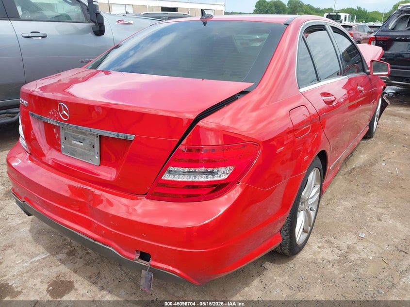 2014 Mercedes-benz C-klasse VIN WDDGF4HB5ER308462 IAAI salvage auction — FRONT END, Salvage Title, sold $450 on 2026-08-02 (photo 4)