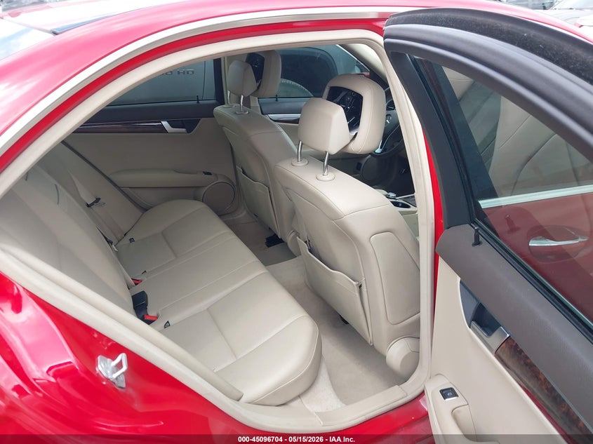 2014 Mercedes-benz C-klasse VIN WDDGF4HB5ER308462 IAAI salvage auction — FRONT END, Salvage Title, sold $450 on 2026-08-02 (photo 8)