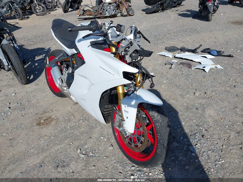 2017 Ducati Supersport VIN ZDMVABDS8HB003369 IAAI salvage auction — FRONT & REAR, Salvage (North Carolina), sold $525 on 2026-07-21 (photo 1)