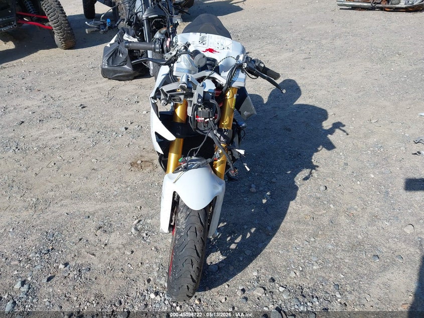2017 Ducati Supersport VIN ZDMVABDS8HB003369 IAAI salvage auction — FRONT & REAR, Salvage (North Carolina), sold $525 on 2026-07-21 (photo 5)