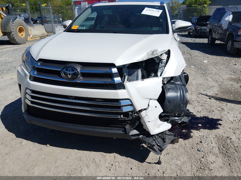 2018 Toyota Highlander VIN 5TDDZRFH5JS861228 IAAI salvage auction — LEFT SIDE, Salvage (West Virginia), sold $11,025 on 2026-07-22 (photo 6)