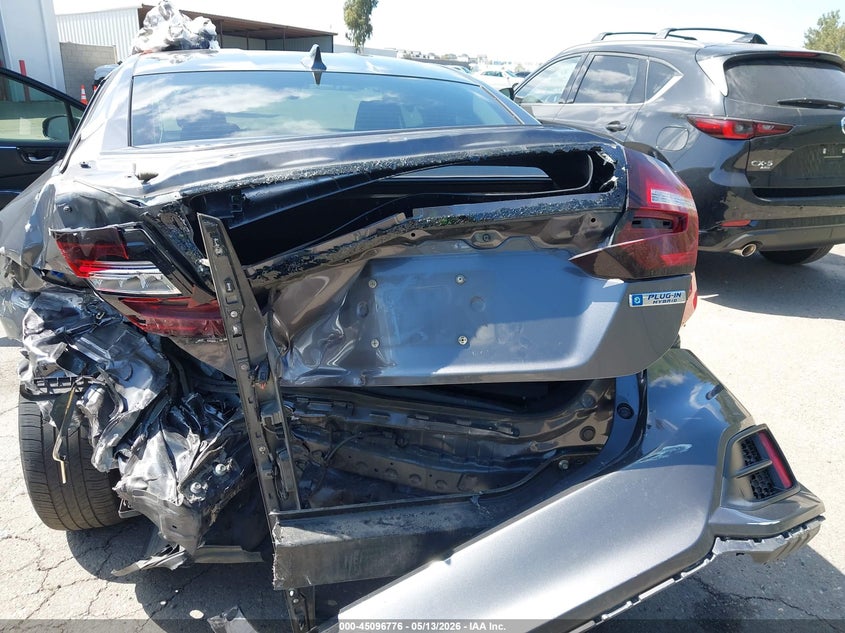 2018 Honda Clarity VIN JHMZC5F14JC014476 IAAI salvage auction — REAR END, Salvage (California), sold $1,525 on 2026-07-27 (photo 6)
