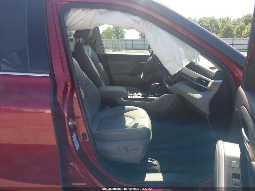 2022 Toyota Highlander VIN 5TDGZRBH5NS209086 IAAI salvage auction — RIGHT REAR, Salvage (Arkansas), sold $12,700 on 2026-07-22 (photo 5)