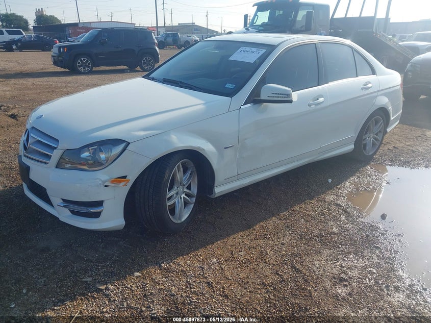 2012 Mercedes-benz C-klasse VIN WDDGF4HB6CA609284 IAAI salvage auction — FRONT END, Original (Texas), sold $250 on 2026-07-29 (photo 2)